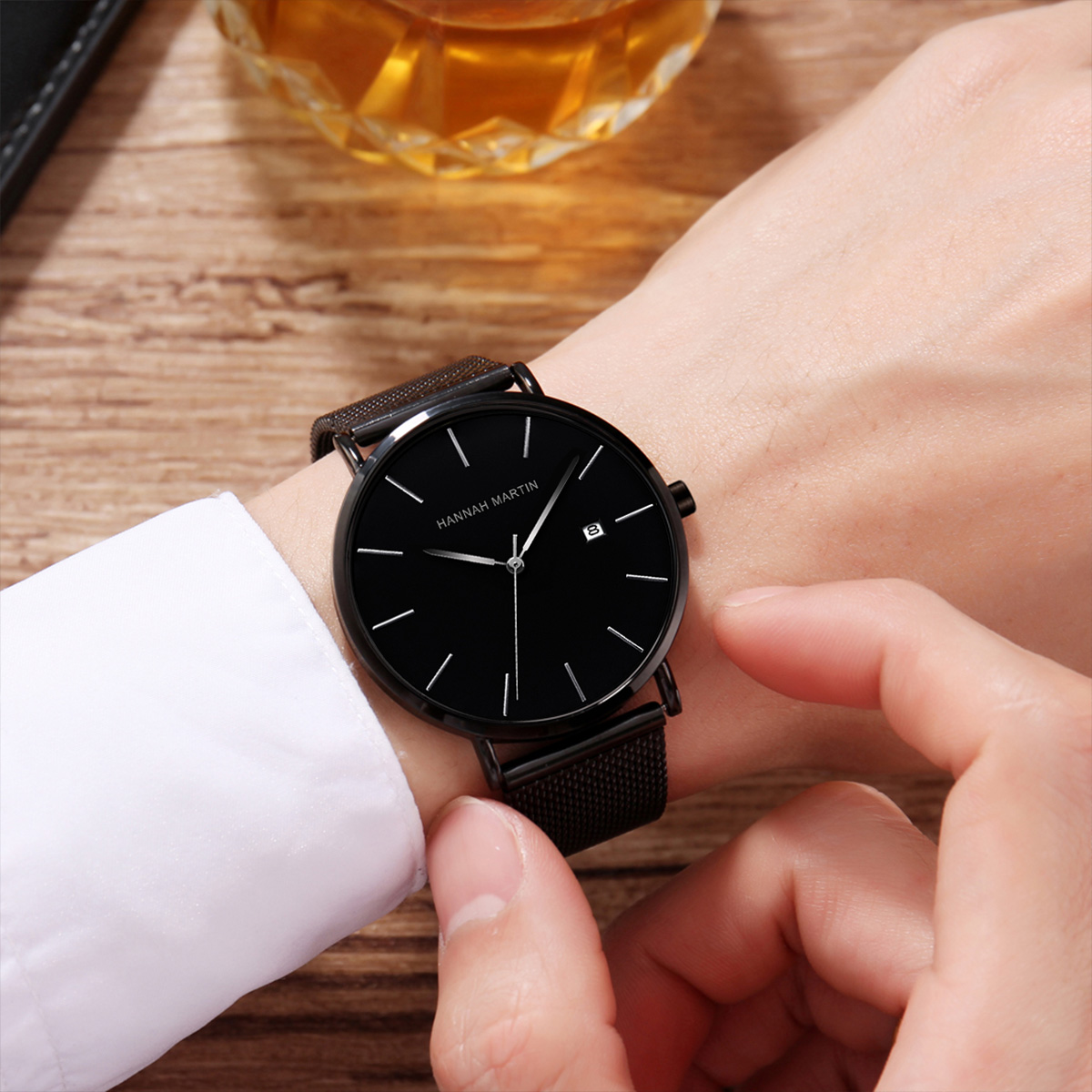 Japan Quartz Calendar Movement - مراجعة Luxury Watch Japan Brand وسعره