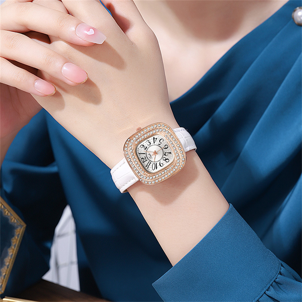 Fashion Full Star Luxury Ladie - مراجعة Luxury Watch With Arabic Numerals وسعره