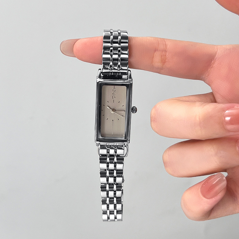 GEDI Vintage Luxury Rectangula - مراجعة Luxury Watch Vintage وسعره