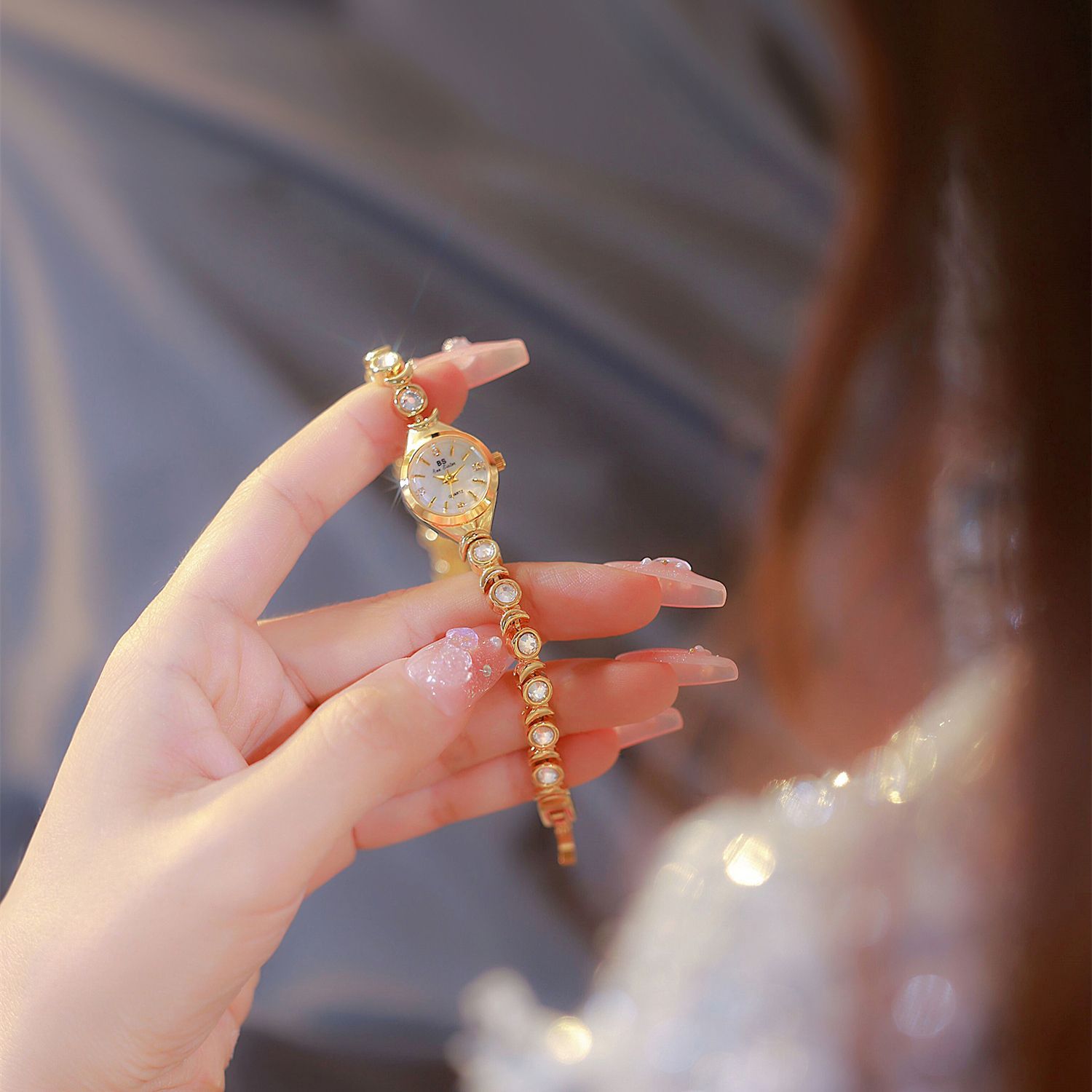 Ladies Watch Light Luxury Bran - مراجعة Luxury Watch List وسعره