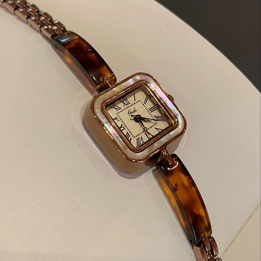 Luxury Vintage Women's Watches - مراجعة Luxury Watch Vintage وسعره