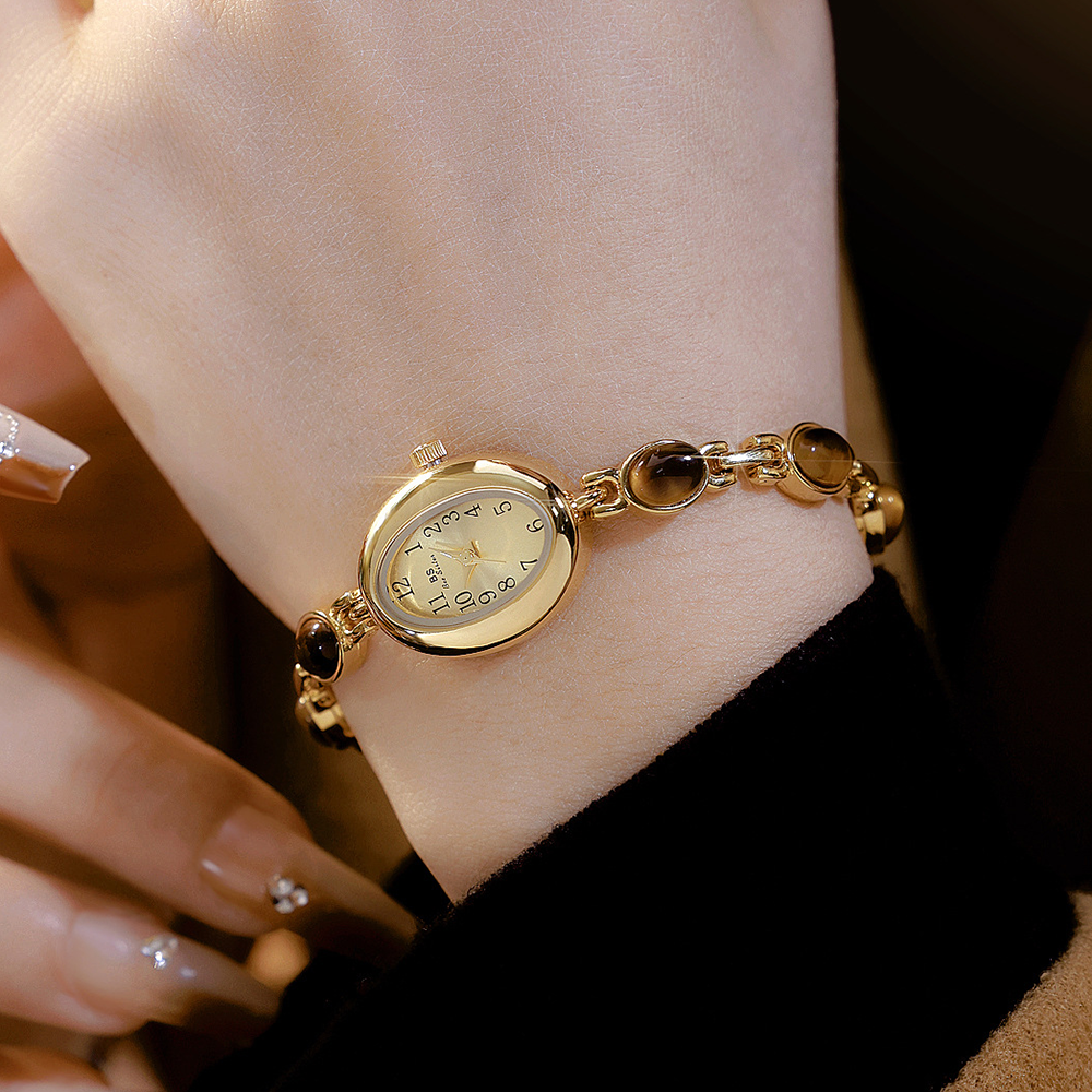 Vintage Oval Small Dial Women' - مراجعة Luxury Watch Vintage وسعره