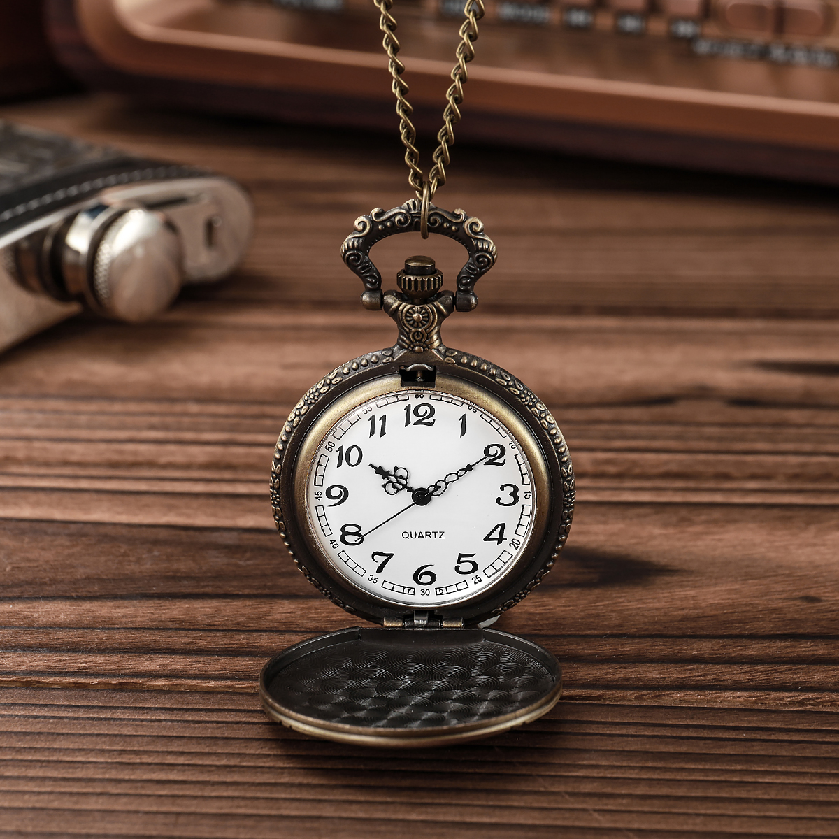 Vintage Bronze Pocket Watch, R - مراجعة Bronze Case Watch وسعره