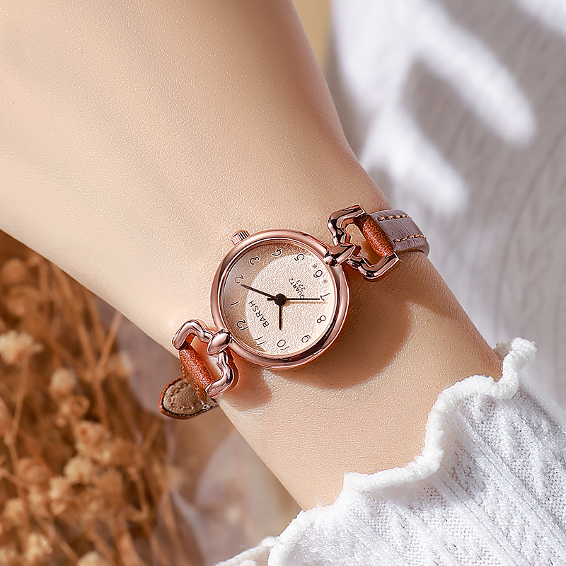 New Fashion Leather Strap Wome - مراجعة Luxury Watch With Arabic Numerals وسعره