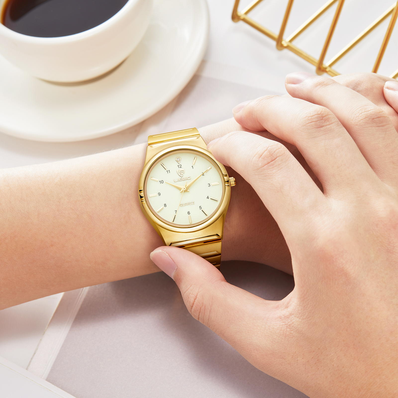 LIEBIG New Quartz Movement Wri - مراجعة Luxury Watch List وسعره