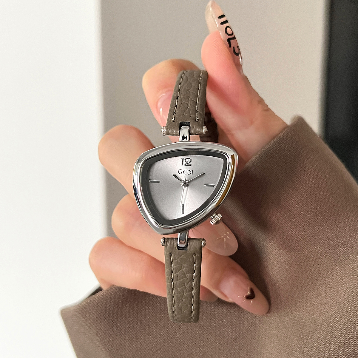 GEDI Vintage Watch Leather Lig - مراجعة Luxury Watch Vintage وسعره