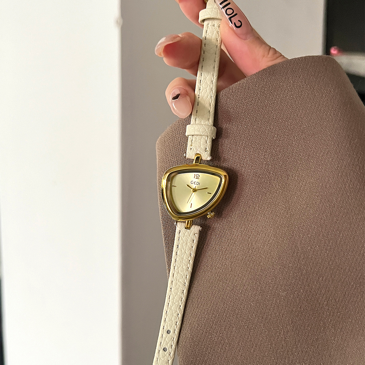 GEDI Vintage Watch Leather Lig - مراجعة Luxury Watch Vintage وسعره